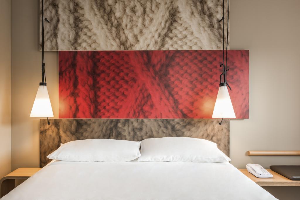 Twee Kamers naast Elkaar